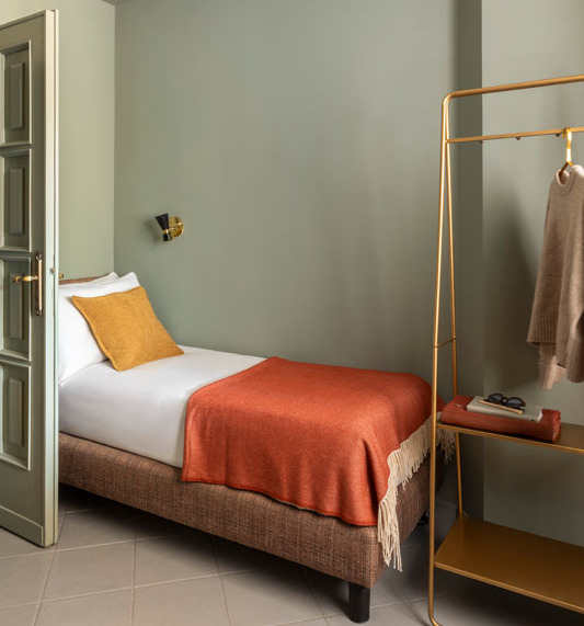 Single Rooms in Rome