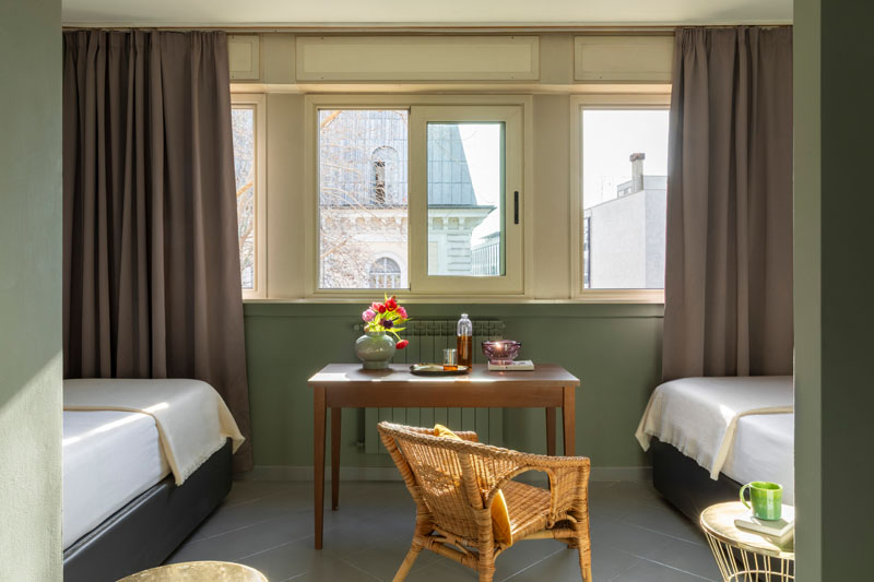 General view of the family room with two single beds - Hotel Marisa, BZAR hotels in Rome - View 4