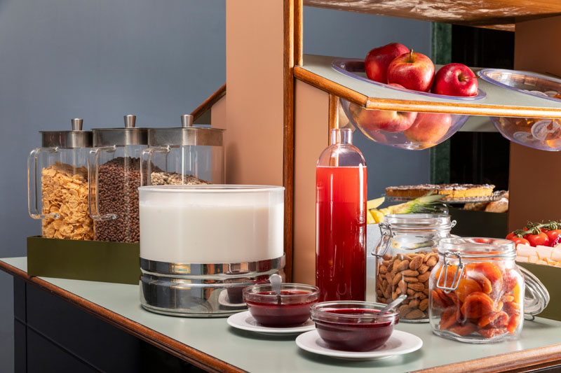 Breakfast buffet with yogurt and cereals - Hotel Marisa, BZAR hotels in Rome